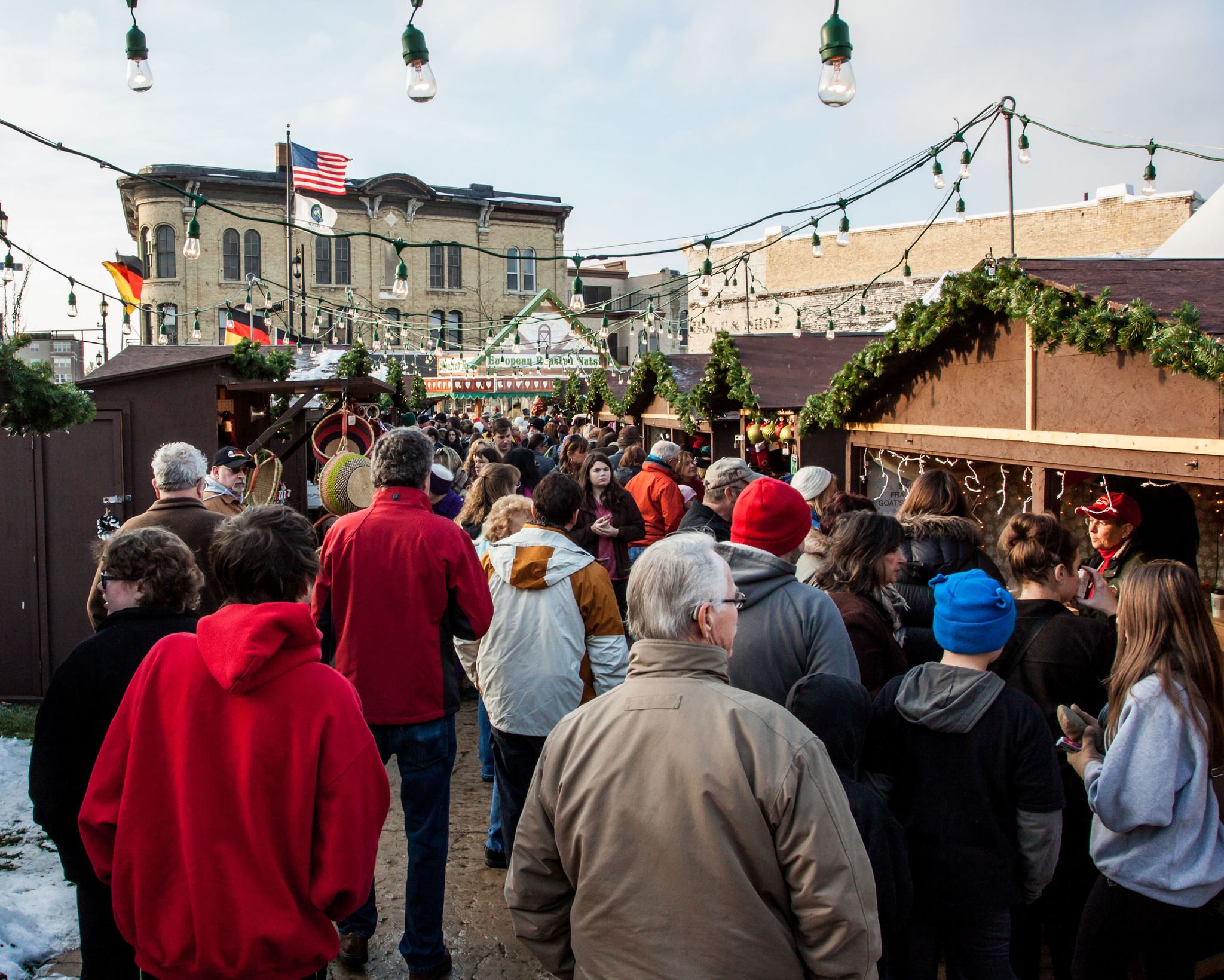 38976675-jcpg_ocf_german-xmas_sa_0733